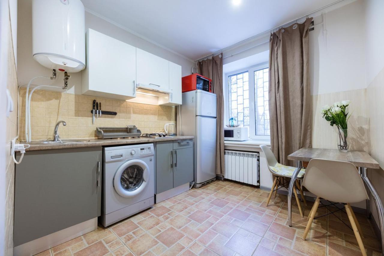 На Палаце Спорта Appartement Kiev Buitenkant foto