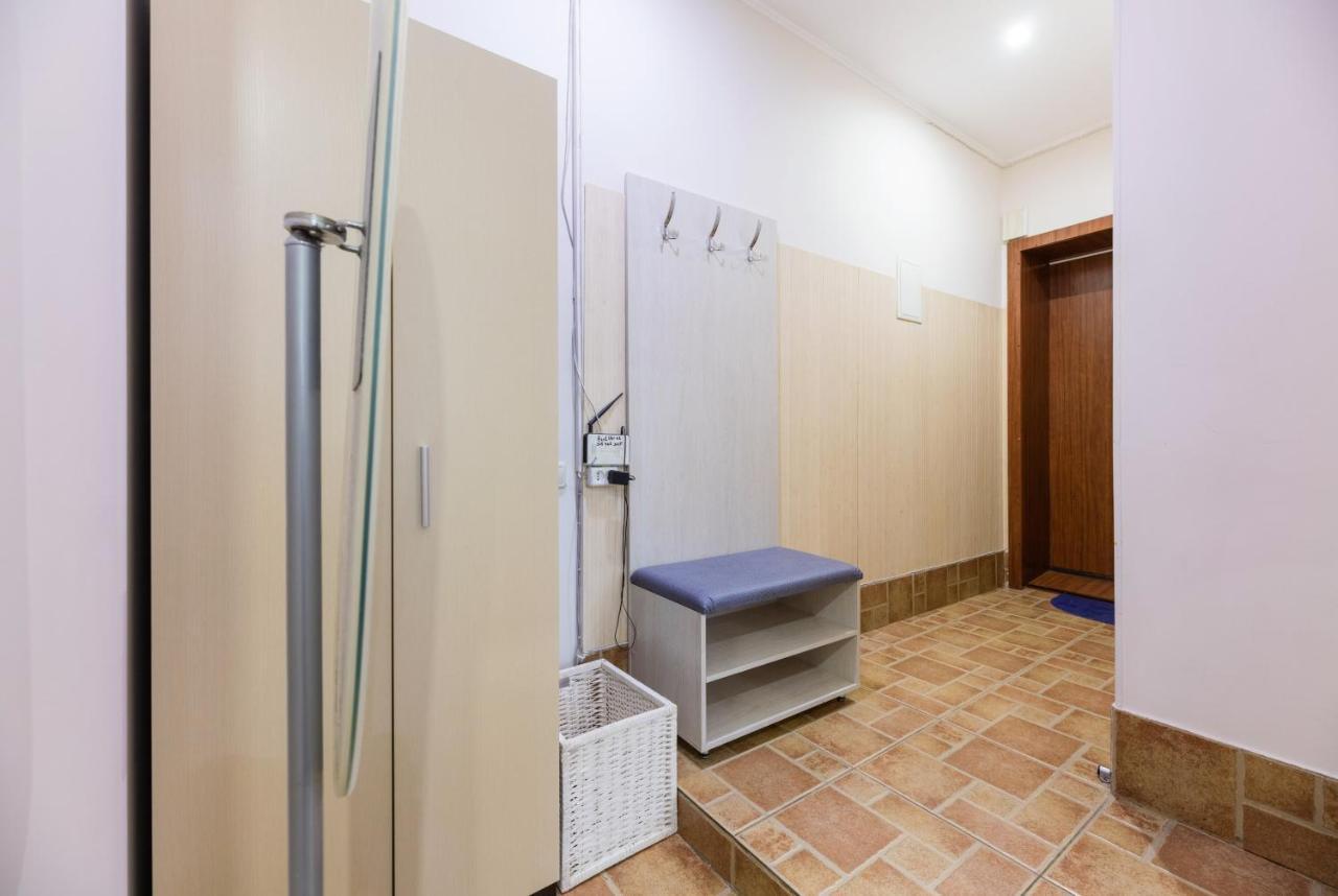 На Палаце Спорта Appartement Kiev Buitenkant foto