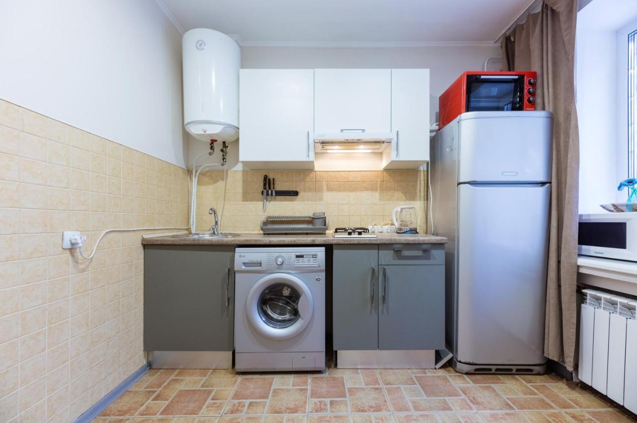 На Палаце Спорта Appartement Kiev Buitenkant foto
