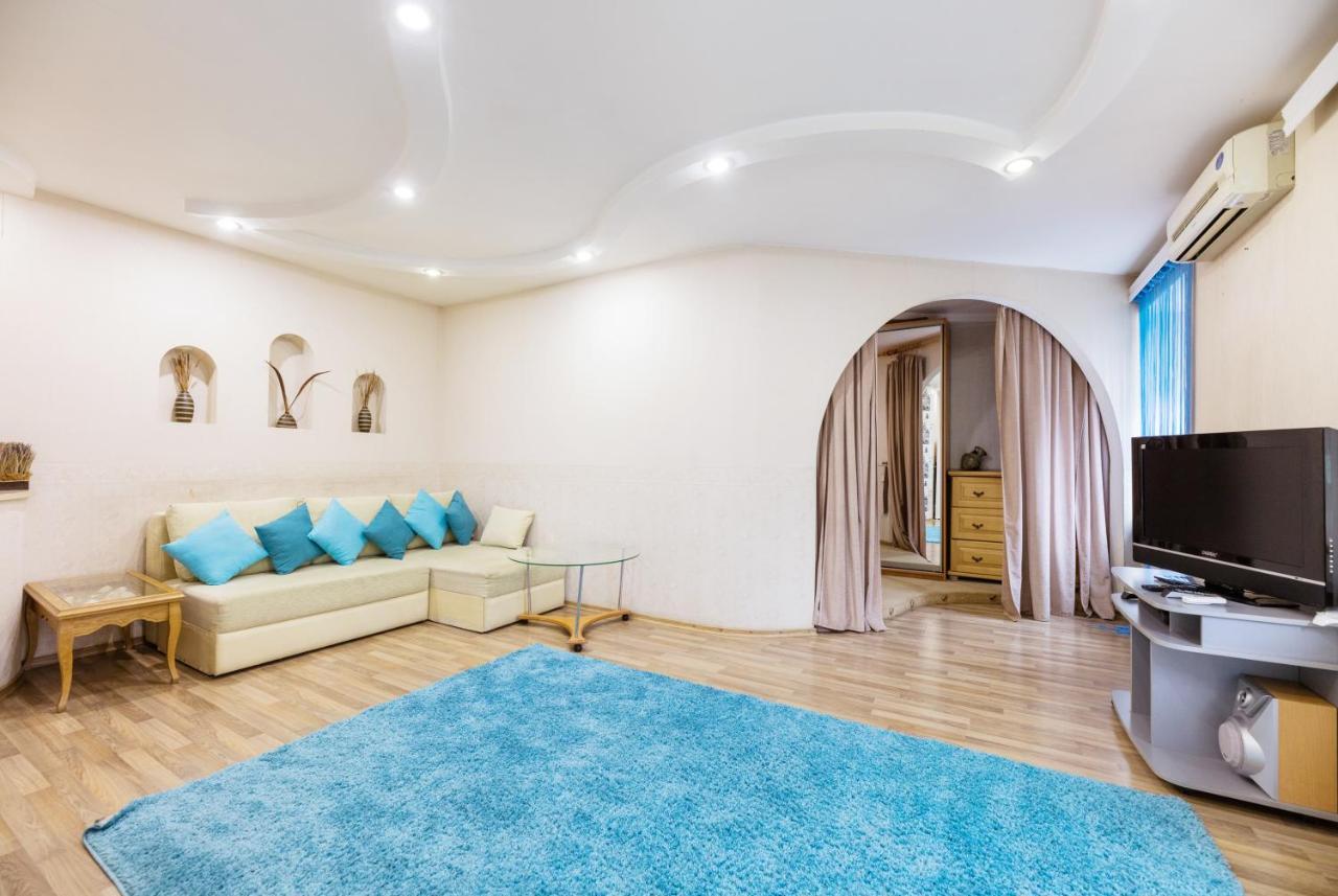 На Палаце Спорта Appartement Kiev Buitenkant foto