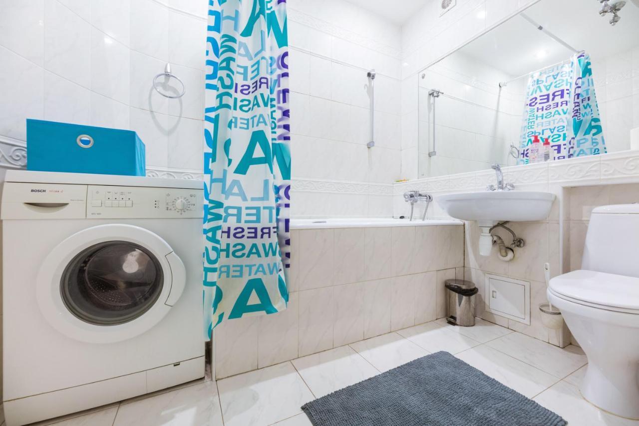 На Палаце Спорта Appartement Kiev Buitenkant foto