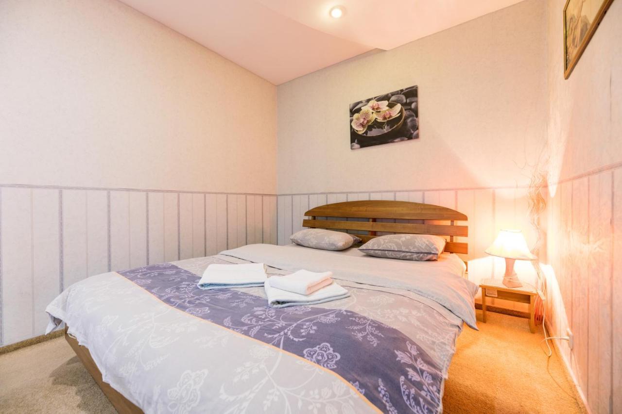 На Палаце Спорта Appartement Kiev Buitenkant foto